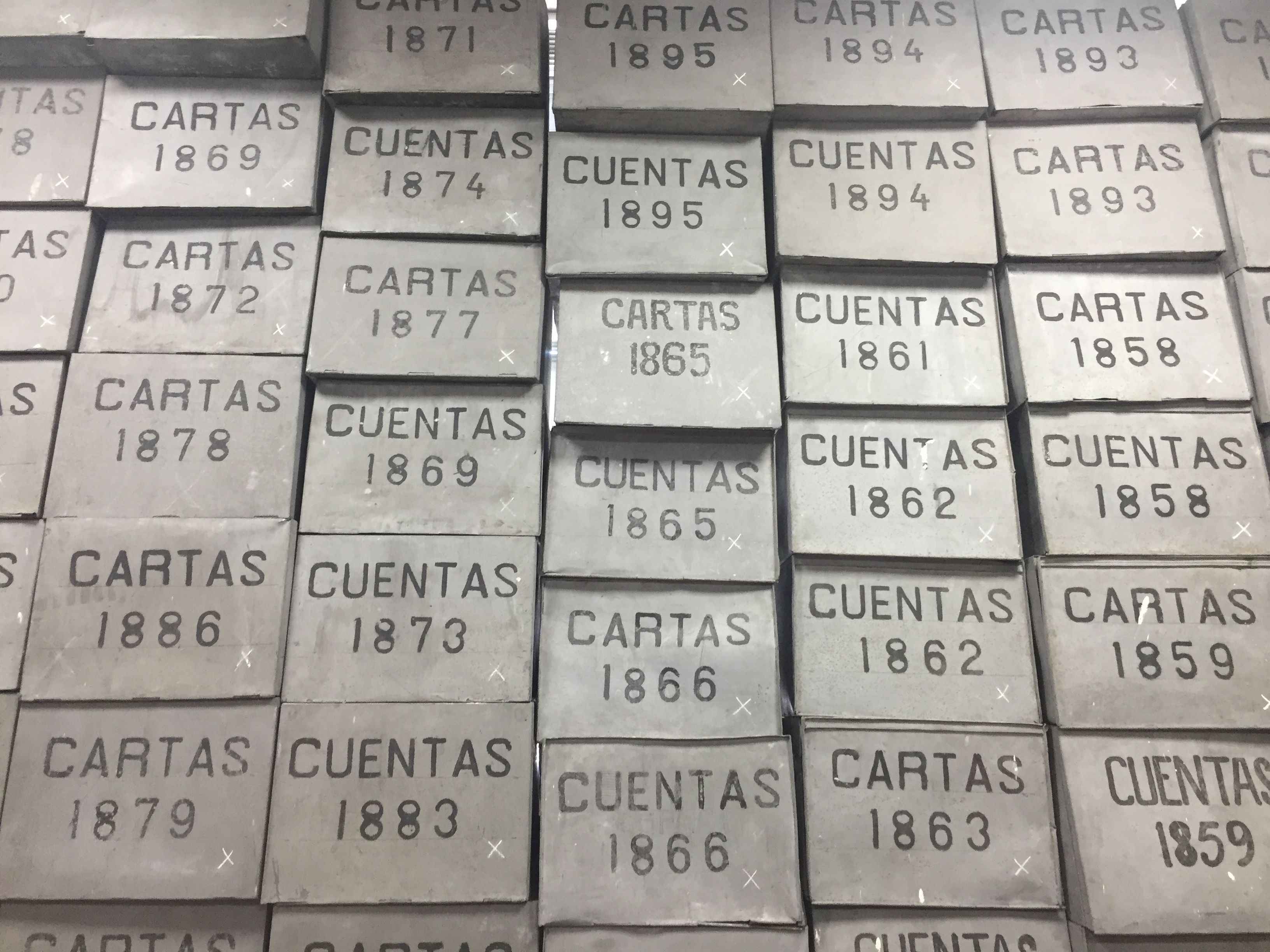 Cajas de Zinc donde se conservaba la documentación de cuentas de AZSA